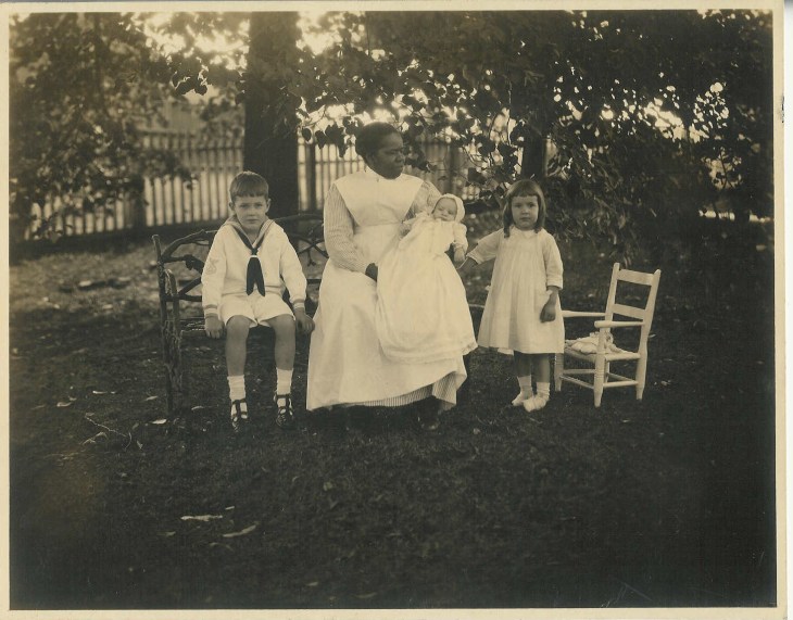 WFR jr @1920 with Mammie, Betsy and Jane 2.jpg