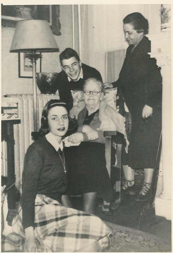 HDFleming @1940 with Betsy,S. Carter and RDF blog.jpeg