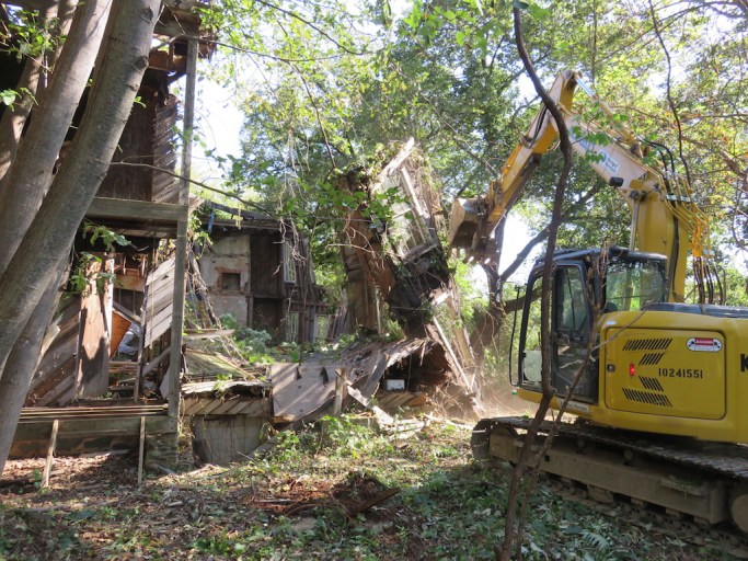 12 house demo Sept. 18, 2015.jpg
