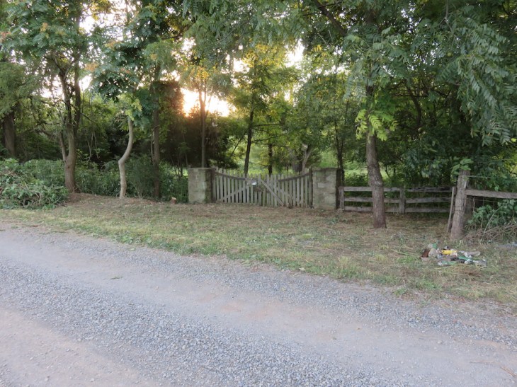 38 gate Aug. 16, 2016.jpg