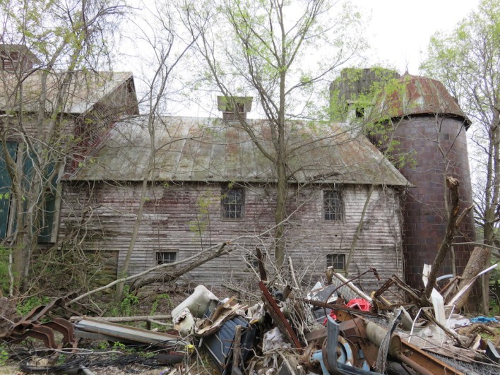 97. barn Apr. 25, 2015.jpg